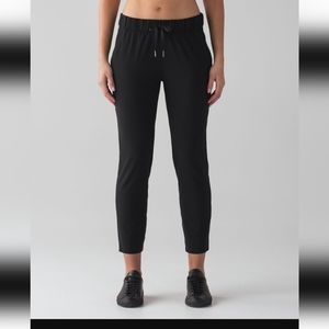 Lululemon on the fly pants